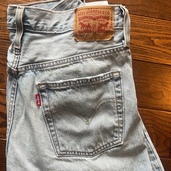 Levi’s Distressed 501 Jeans - Picture 3 of 4